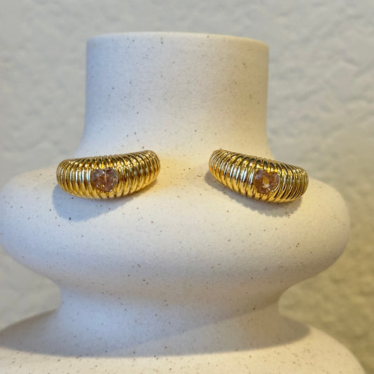 GOLD RIBBED RING